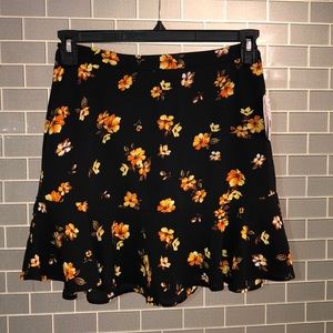 🌟BNWT- Floral Skirt